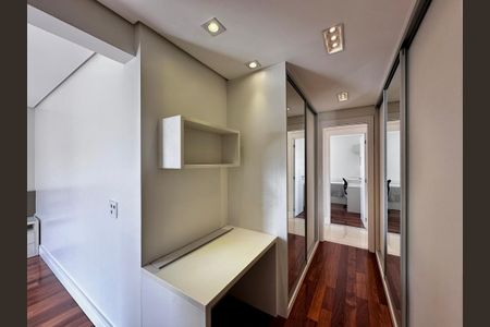Apartamento para alugar com 160m², 3 quartos e 2 vagasCloset Suíte 1