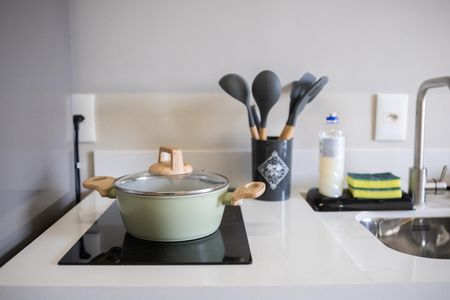 Cozinha de apartamento à venda com 1 quarto, 20m² em Indianópolis, São Paulo