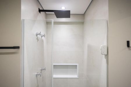 Banheiro de apartamento à venda com 1 quarto, 20m² em Indianópolis, São Paulo