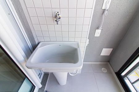 Apartamento à venda com 42m², 2 quartos e sem vaga Apartamento à venda com 42m², 2 quartos e sem vagaVaranda / Área de Serviço