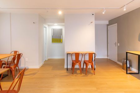 Apartamento à venda com 51m², 2 quartos e 1 vaga Apartamento à venda com 51m², 2 quartos e 1 vagaÁrea comum - Salão de festas