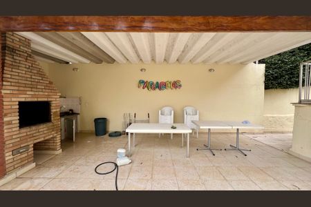 Apartamento para alugar com 67m², 2 quartos e 1 vagaÁrea comum - Churrasqueira