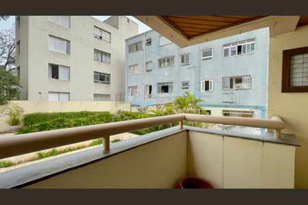 Apartamento para alugar com 67m², 2 quartos e 1 vagaVaranda