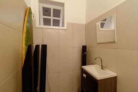 Casa para alugar com 100m², 2 quartos e 1 vagaLavabo