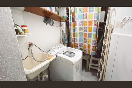 Casa à venda com 140m², 4 quartos e 2 vagasÁrea de Serviço