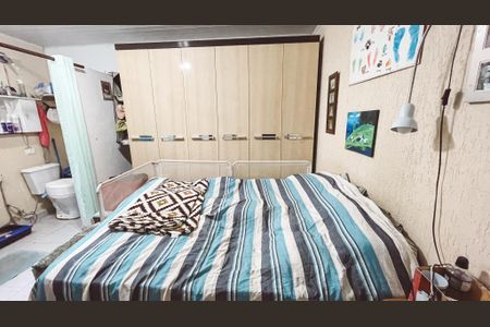 Casa à venda com 140m², 4 quartos e 2 vagasSuíte