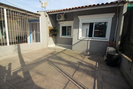Casa à venda com 60m², 2 quartos e 2 vagas Casa à venda com 60m², 2 quartos e 2 vagasGaragem