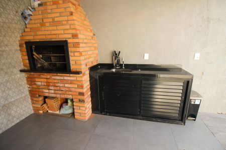 Casa à venda com 60m², 2 quartos e 2 vagas Casa à venda com 60m², 2 quartos e 2 vagasVaranda