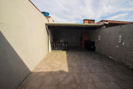 Casa à venda com 60m², 2 quartos e 2 vagas Casa à venda com 60m², 2 quartos e 2 vagasVista do