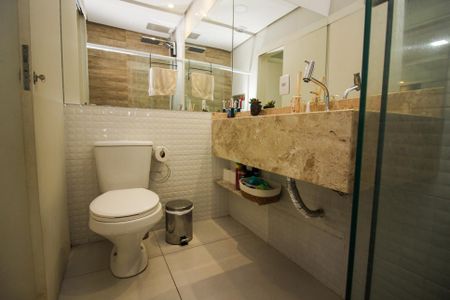 Casa à venda com 60m², 2 quartos e 2 vagas Casa à venda com 60m², 2 quartos e 2 vagasBanheiro