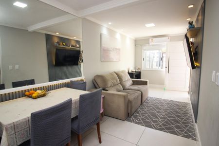 Sala de casa à venda com 2 quartos, 60m² em Hípica, Porto Alegre