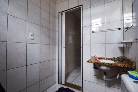 Casa de condomínio para alugar com 59m², 2 quartos e sem vagaBanheiro