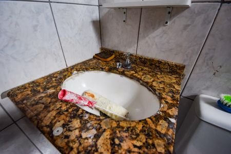 Casa de condomínio para alugar com 59m², 2 quartos e sem vagaBanheiro