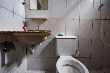 Casa de condomínio para alugar com 59m², 2 quartos e sem vagaBanheiro