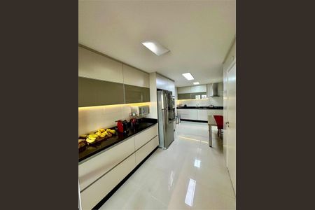 Apartamento à venda com 195m², 4 quartos e 3 vagas
