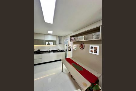 Apartamento à venda com 195m², 4 quartos e 3 vagas