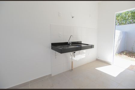 Casa de condomínio para alugar com 60m², 2 quartos e 2 vagasCozinha