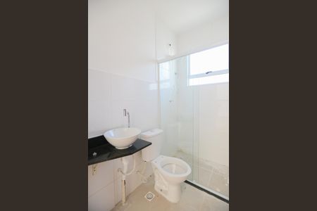 Casa de condomínio para alugar com 60m², 2 quartos e 2 vagasBanheiro