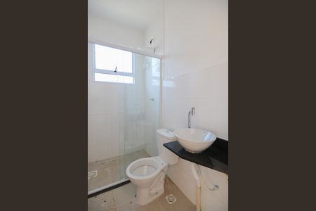 Casa de condomínio para alugar com 60m², 2 quartos e 2 vagasBanheiro da Suíte