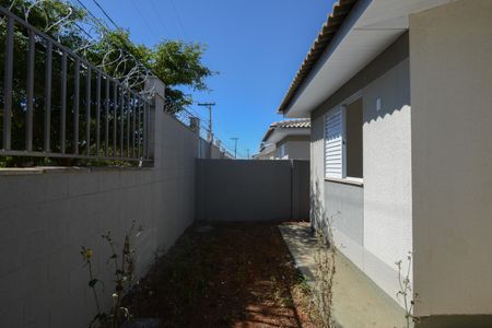 Casa de condomínio para alugar com 60m², 2 quartos e 2 vagasQuintal