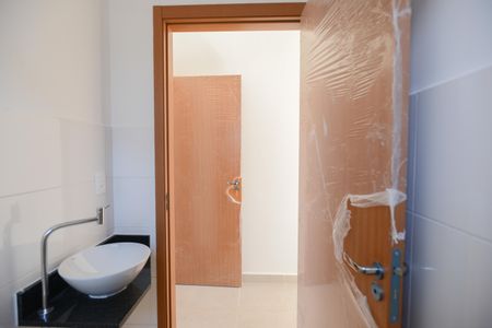 Casa de condomínio para alugar com 60m², 2 quartos e 2 vagasBanheiro da Suíte