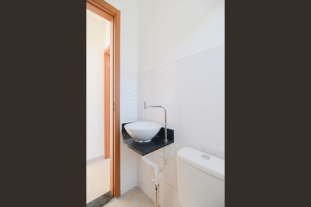 Casa de condomínio para alugar com 60m², 2 quartos e 2 vagasBanheiro