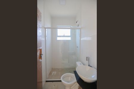 Casa de condomínio para alugar com 60m², 2 quartos e 2 vagasBanheiro da Suíte