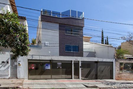 Apartamento à venda com 136m², 3 quartos e 3 vagasFachada