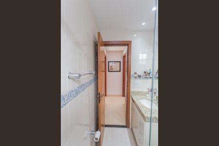 Apartamento à venda com 225m², 3 quartos e 4 vagasBanheiro Social