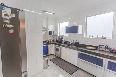 Apartamento à venda com 225m², 3 quartos e 4 vagasCozinha