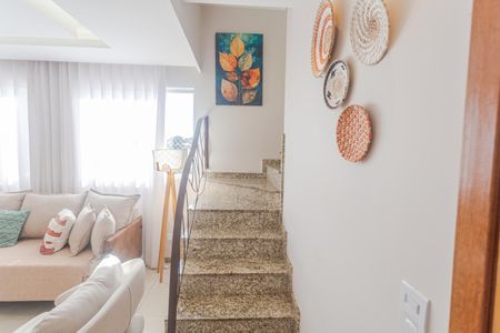 Apartamento à venda com 225m², 3 quartos e 4 vagasEscada de Acesso