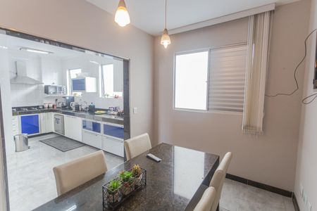 Apartamento à venda com 225m², 3 quartos e 4 vagasCopa
