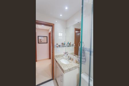 Apartamento à venda com 225m², 3 quartos e 4 vagasBanheiro Social