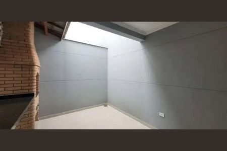 Casa à venda com 220m², 2 quartos e 2 vagasChurrasqueira