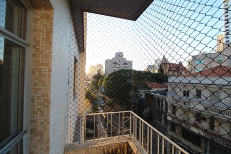 Apartamento à venda com 120m², 2 quartos e 1 vagaVaranda