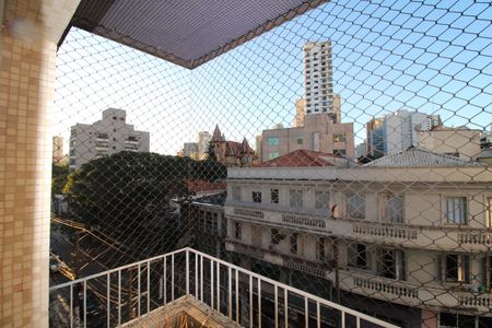 Apartamento à venda com 120m², 2 quartos e 1 vagaVaranda