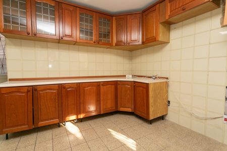 Casa à venda com 500m², 4 quartos e 3 vagas Casa à venda com 500m², 4 quartos e 3 vagasCozinha