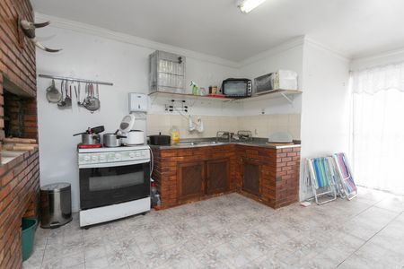Casa à venda com 500m², 4 quartos e 3 vagas Casa à venda com 500m², 4 quartos e 3 vagasTerraço