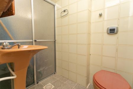 Casa à venda com 500m², 4 quartos e 3 vagas Casa à venda com 500m², 4 quartos e 3 vagasBanheiro 3