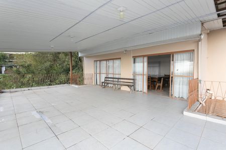 Casa à venda com 500m², 4 quartos e 3 vagas Casa à venda com 500m², 4 quartos e 3 vagasTerraço