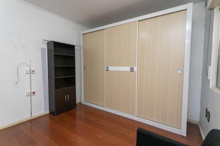 Casa à venda com 500m², 4 quartos e 3 vagas Casa à venda com 500m², 4 quartos e 3 vagasQuarto 1