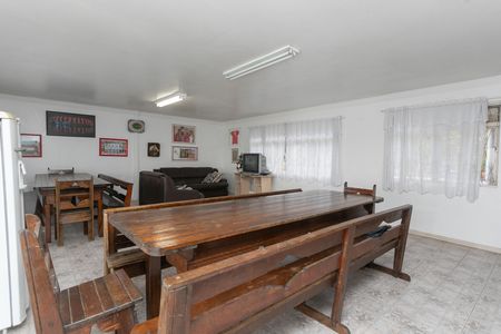 Casa à venda com 500m², 4 quartos e 3 vagas Casa à venda com 500m², 4 quartos e 3 vagasTerraço