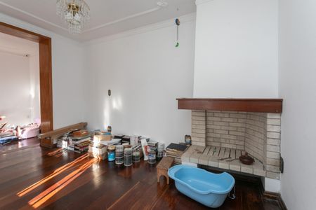Sala de casa à venda com 4 quartos, 500m² em Morro Santana, Porto Alegre