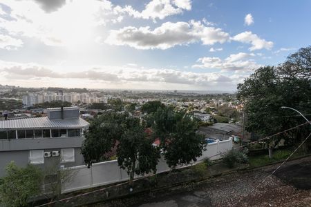 Casa à venda com 500m², 4 quartos e 3 vagas Casa à venda com 500m², 4 quartos e 3 vagasTerraço