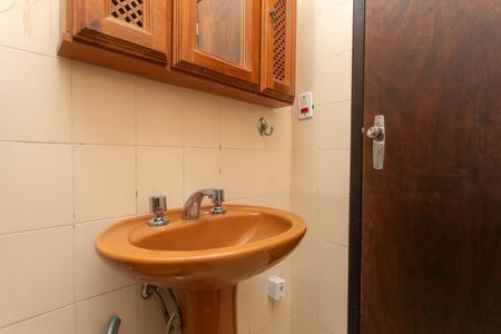 Casa à venda com 500m², 4 quartos e 3 vagas Casa à venda com 500m², 4 quartos e 3 vagasBanheiro Suite 2