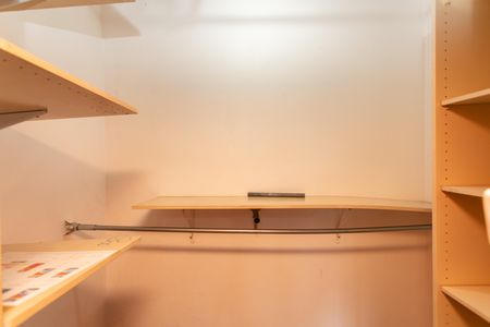 Casa à venda com 500m², 4 quartos e 3 vagas Casa à venda com 500m², 4 quartos e 3 vagasCloset quarto 2