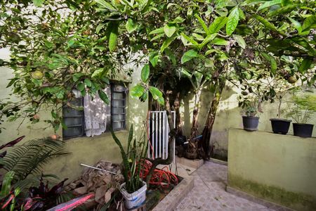 Casa à venda com 125m², 3 quartos e 2 vagasQuintal