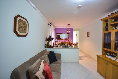 Casa à venda com 125m², 3 quartos e 2 vagasSala