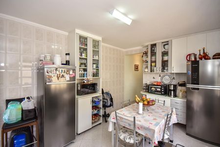 Casa à venda com 125m², 3 quartos e 2 vagasCozinha