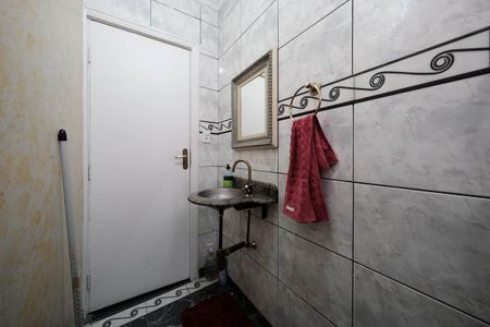 Casa à venda com 250m², 4 quartos e 4 vagasLavabo